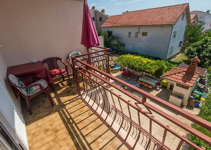 Eda בית הארחה *