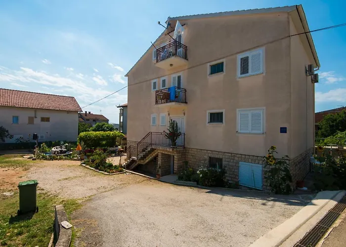 בית הארחה Eda *