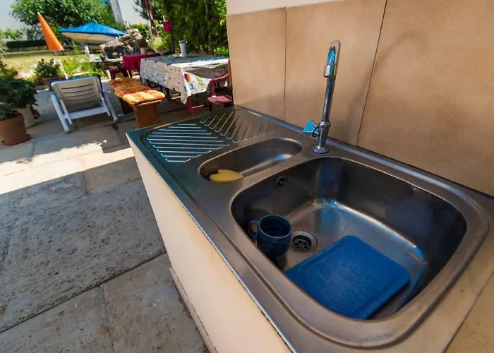 Eda בית הארחה זאדאר